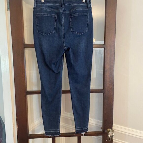 NYDJ Ami Skinny Jeans, Size 10 - Picture 6 of 6